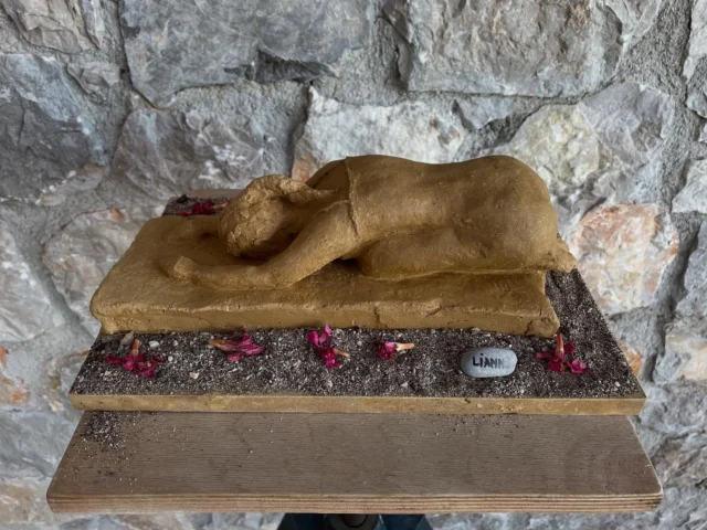Boetseren van 18 t/m25 mei #boetseren #klei #workshop #creatieve vakanties #griekenlandaanzee #griekenland #epidaurus #peloponnesus #greece
